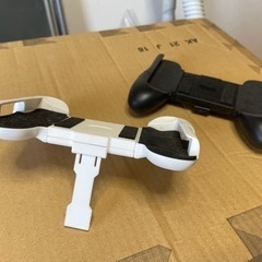 スマホ　ゲームグリップ　スタンド付きの画像