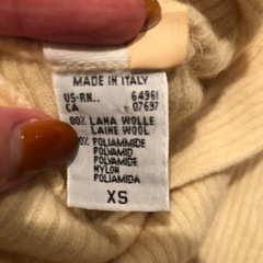【SISLEY (MADE IN ITALY)】 ブランド中古 オフホワイトタートルセーターの画像