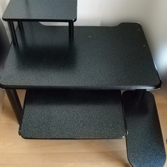 【取引先決定しました】パソコンデスク　ロータイプの画像