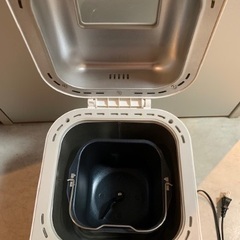 ツインバード　ホームベーカリー　¥4.000（取りに来てくれる方限定）アマゾンでも中古で¥8.980の画像