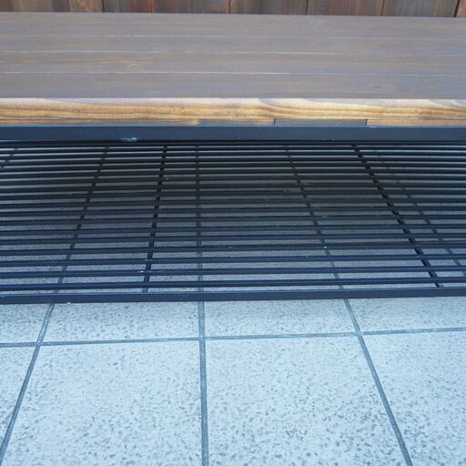 大川の家具メーカーtohma(東馬)のKELT(ケルト)TVボード！ マットなブラックスチールとパイン無垢材を合わせたインダストリアル