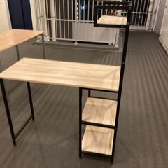 PCデスクの画像