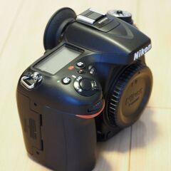 ■D7100 本体と AF-S DX NIKKOR18-105mm、その他おまけ色々の画像