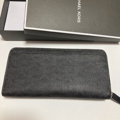 MICHAEL KORS 黒　長財布　スタッズの画像