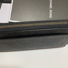 MICHAEL KORS 黒　長財布　スタッズの画像