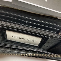 MICHAEL KORS 黒　長財布　スタッズの画像