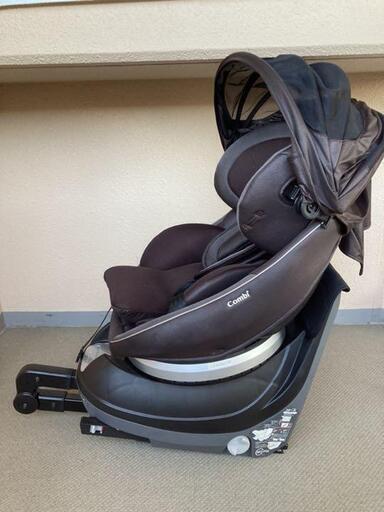 コンビチャイルドシートネセルターン　ISOFIX