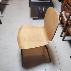 ✨🔔５００円ワンコイン商品🔔✨【美品】木製チェア 中古家具の画像