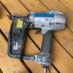 マキタ　makita  2台　フロアタッカー　AT1150