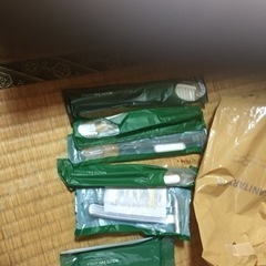 使い捨てブラシなど　大量　ホテルアメニティ 無料の画像