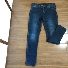 GU ジーパン