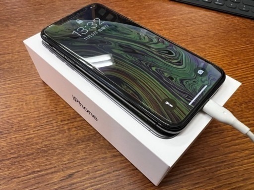 【美品】iPhoneXS 256GB SIMフリー版