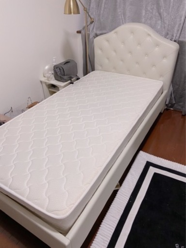 【美品】シングルベッド【ほぼ未使用】