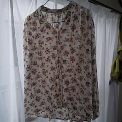 花柄シャツの画像