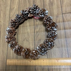 手作り用松ぼっくりリースの画像