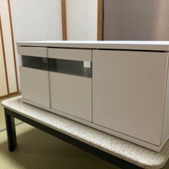収納テレビ台　白　アパートに最適