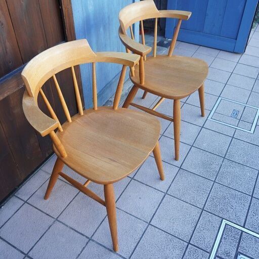 飛騨の家具メーカー"柏木工(KASHIWA)"のK-WINDSOR クラウンチェア SC3A 2脚セット！オーク材を使用したダイニングチェア。飛騨家具らしいデザインで和の空間や北欧スタイルにおすすめ♪BJ429