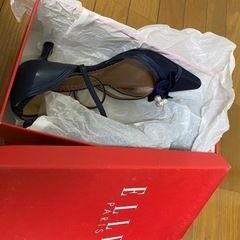美品　紺色　パンプスの画像