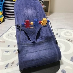 ベビービョルン バウンサー トイ付き
