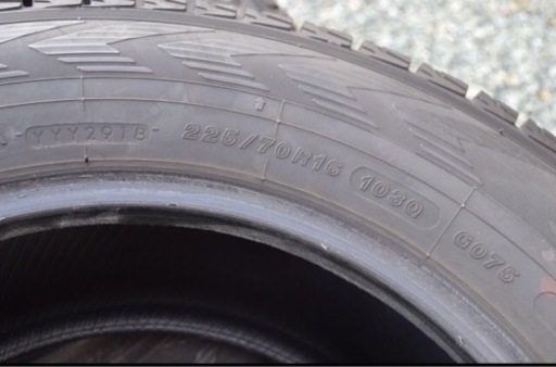 ヨコハマ　アイスガードG075　225/70R16　４本　2018年製　8～9mm溝あり　スタッドレスタイヤ　YOKOHAMA ice