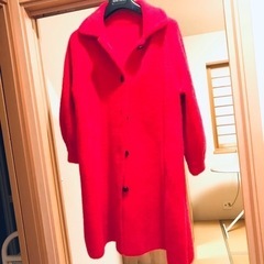 コート（新品）とワンピースの画像