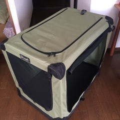 中型犬用の折りたたみケージです