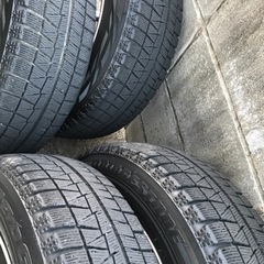 スタッドレス　185/65R15 ブリヂストン　軽量アルミ付きの画像
