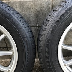 スタッドレス　185/65R15 ブリヂストン　軽量アルミ付きの画像