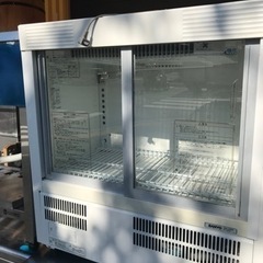 サンヨー　冷蔵ショーケース