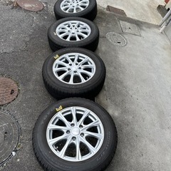 215/60R16 スタッドレスホイールセット４本　バリ山！　エ...