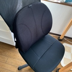 テーブル椅子セットの画像
