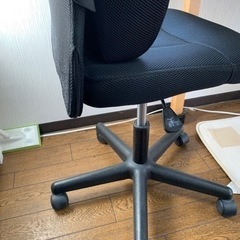 テーブル椅子セットの画像