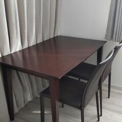 テーブル　椅子　幅長さ2段階に変えれる