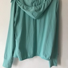 薄手パーカー　レディース　XL ミント系　ユニクロ　春〜秋用の画像