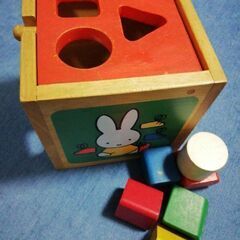 木のおもちゃ 知育玩具