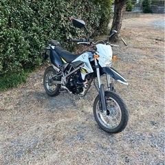 62.  カワサキ　Dトラッカー　小型　バイク　125cc  車体　