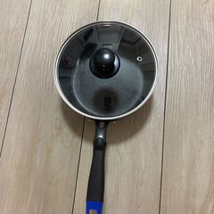 鍋・ステーキ用フライパン・小皿・湯呑み