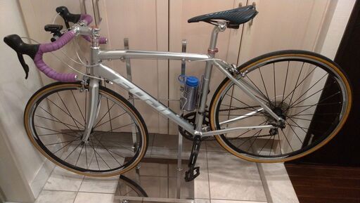 FUJI SPORTIF 2.1 シルバー 52cm 室内保管