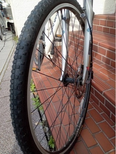 【クロスバイク】LOUIS GARNEAU TRX Ⅲ サイズ　520mm 3×8段変速 フロントサスペンション ディスクブレーキ　若