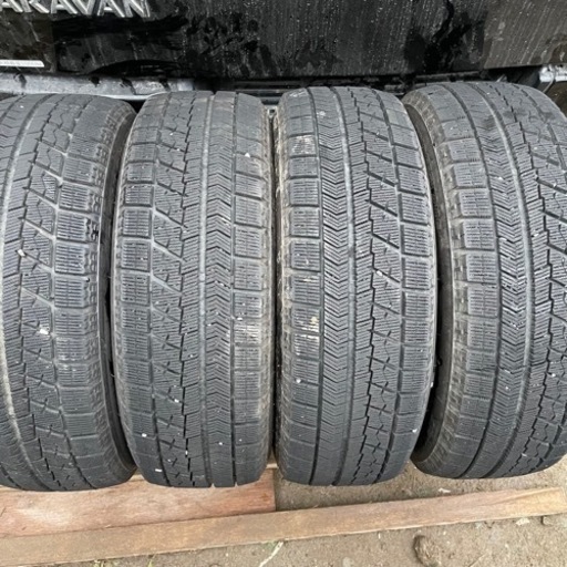 極上タイヤ　BRIDGESTONE VRX 195/65R15 スタッドレス  タイヤ　2015年製