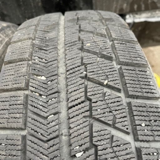 極上タイヤ　BRIDGESTONE VRX 195/65R15 スタッドレス  タイヤ　2015年製