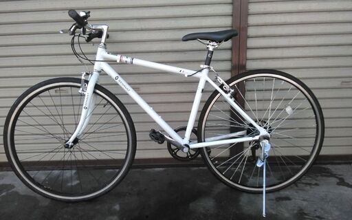 ルノーRENAULT クロスバイク6段変速 アルミ 700 ホワイト 配送無料