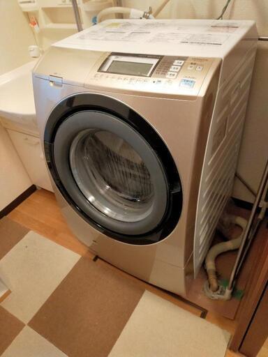ドラム式洗濯機、日立ビッグドラム、2012年製。現役でしたが引越し先に洗濯機があり手放します！10日迄。本日7日は現地にいますので、17時頃までならお引渡しできます。
