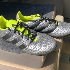 サッカー ⚽️💨 トレーニングシューズ 👟💨【 adidas・アディダス 】の画像