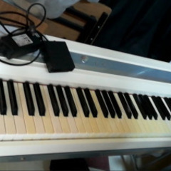 電子ピアノコルグSP-170S　中古