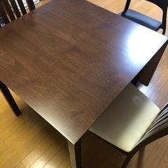 伸縮型　ダイニングテーブルセット　（椅子3脚）の画像