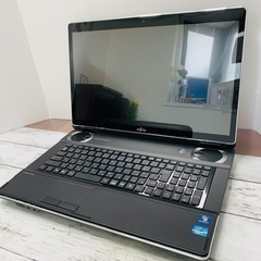 美品ノートパソコン　17.3型大型モニタ　LIFEBOOK NH...