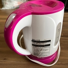 電気ケトル　ピンク色の画像