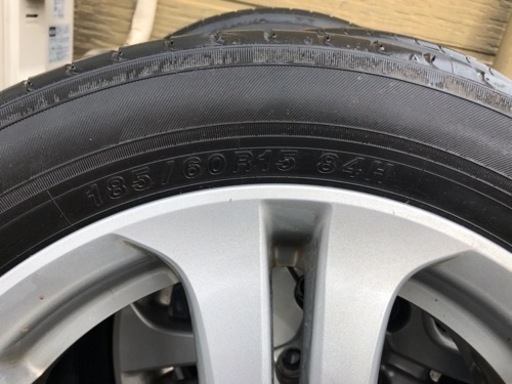 186/60R15 84H アルミホイールとタイヤ4本セットです。