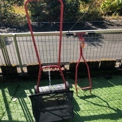 手押し芝刈り機とメンテナンス道具